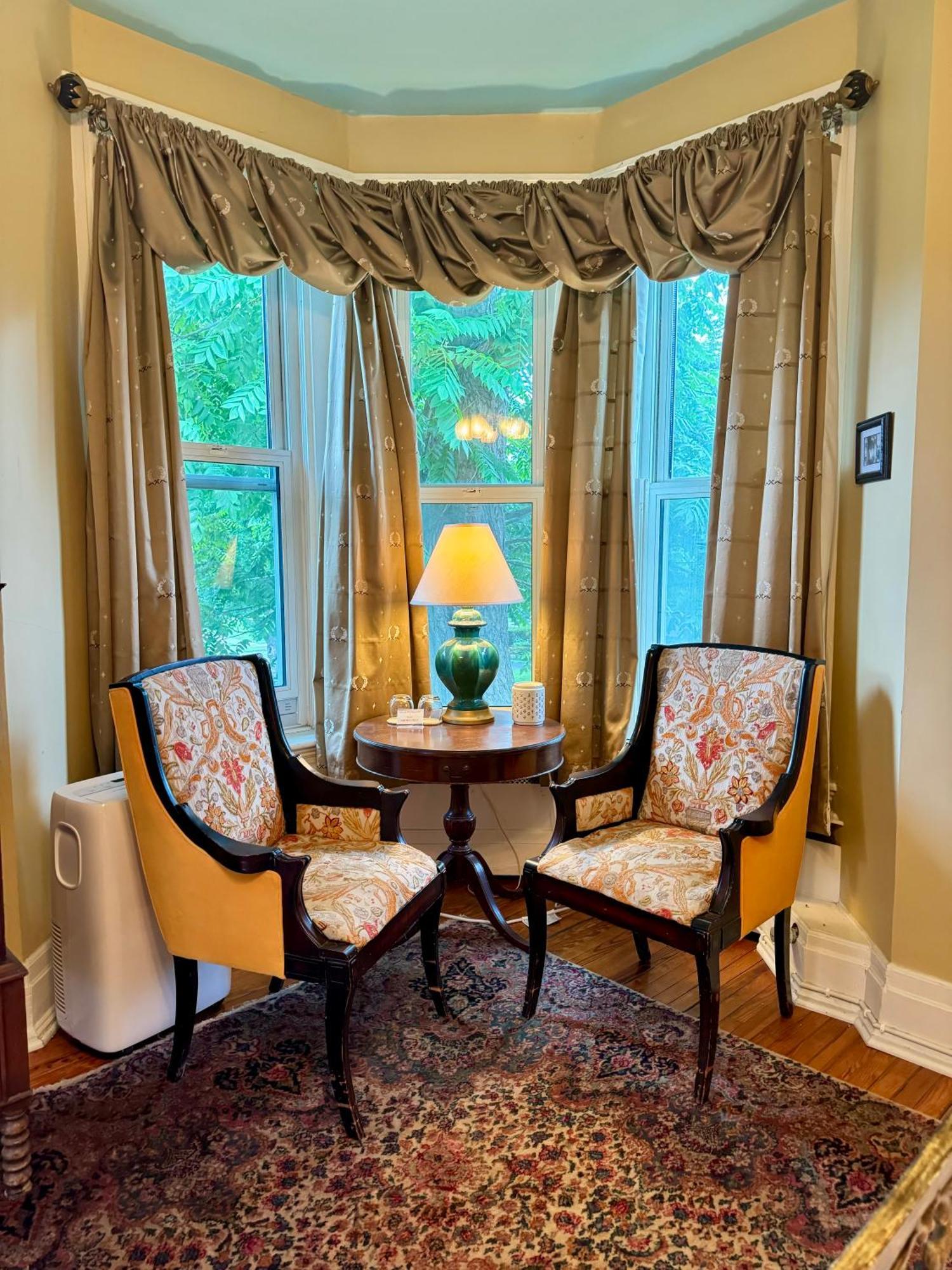 The Edwards Waterhouse Inn Fredonia Exterior foto
